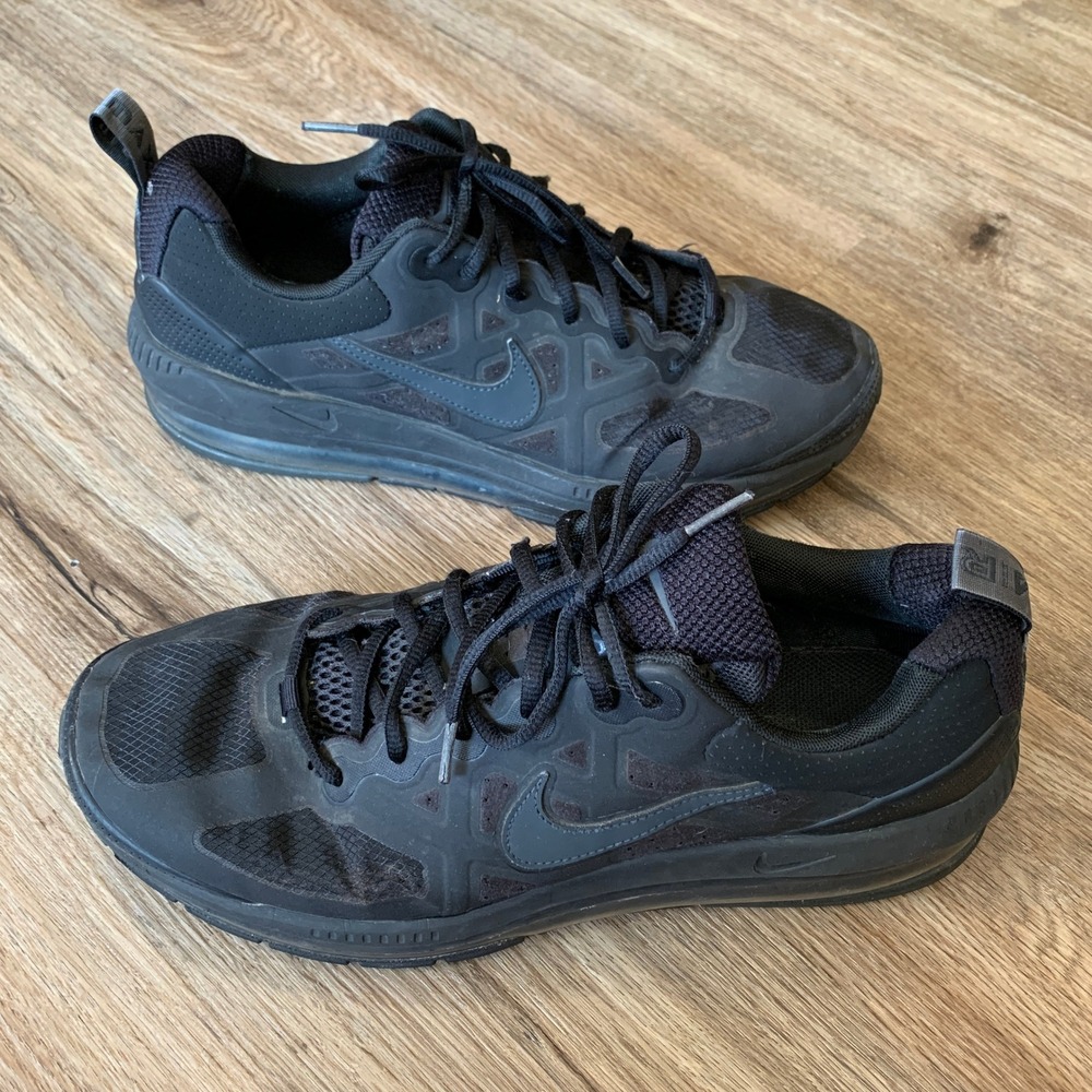 Nike Air Max Genome Triple Black Running Shoes - Size 11.5 Mens